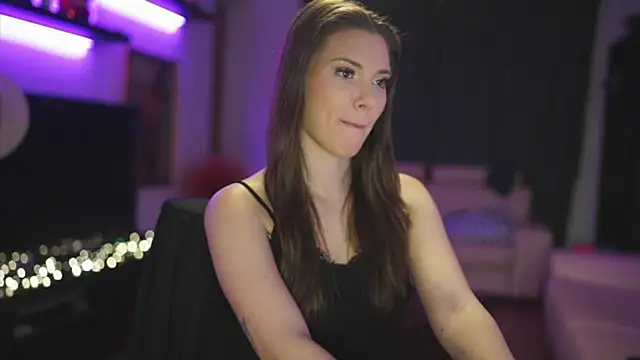 CandyStorm online show from October 2025 06:39:02 PM