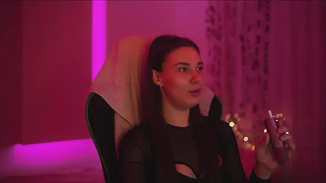 CandyStorm online show from April 2026 11:00:01 PM