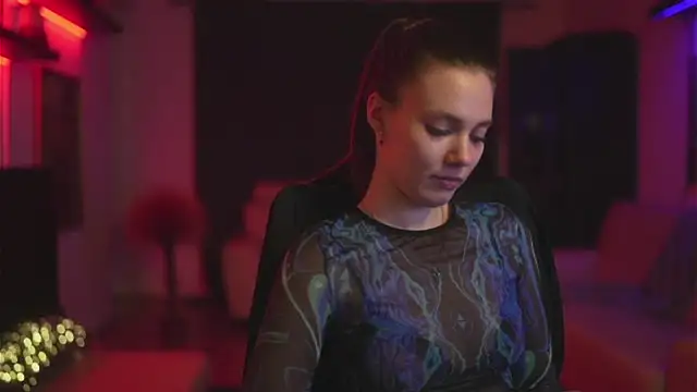 CandyStorm online show from November 2025 10:10:01 PM