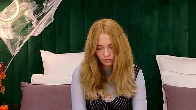 Snapshot of MelissaLiss chatting on October 2025 03:11:01 PM MelissaLiss online show from October 2025 03:11:01 PM