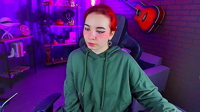 MarcelineChi online show from December 2025 11:09:01 AM