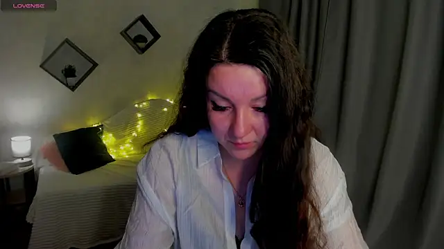 mood  berry online show from October 2025 01:26:01 AM