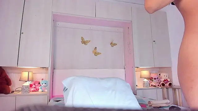 ChloeWiillow online show from April 2026 11:28:02 AM