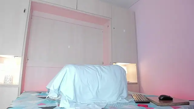 ChloeWiillow online show from February 2026 12:05:01 PM