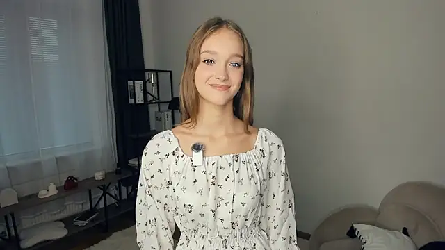 SerrenaAa online show from October 2025 08:37:01 AM