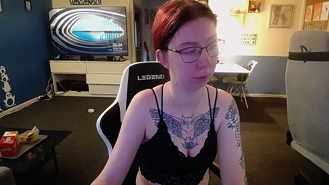 Snapshot of TattooedGirls chatting on November 2025 07:35:01 AM TattooedGirls online show from November 2025 07:35:01 AM