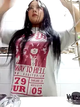 Snapshot of Alana-sweet chatting on October 2025 06:18:01 PM Alana-sweet online show from October 2025 06:18:01 PM