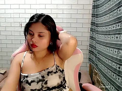 Snapshot of pinay_old_lover chatting on October 2025 03:14:02 PM pinay old lover online show from October 2025 03:14:02 PM