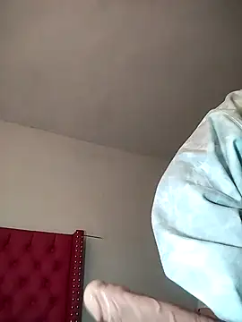 Valentina Squirt- online show from November 2025 10:05:02 AM