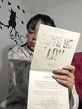 Valentina Squirt- online show from November 2025 09:21:01 AM