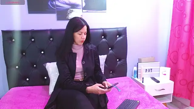 Jazmin ny online show from October 2025 01:55:02 PM