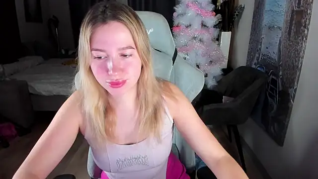 stefany and bettany online show from January 2026 04:19:02 AM