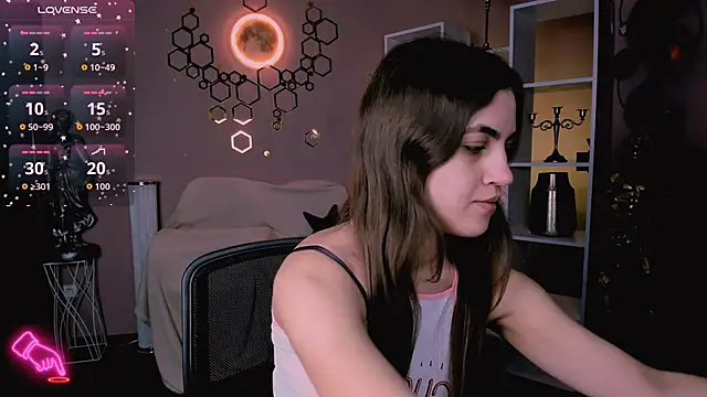 lina fox12 online show from December 2025 01:21:02 PM