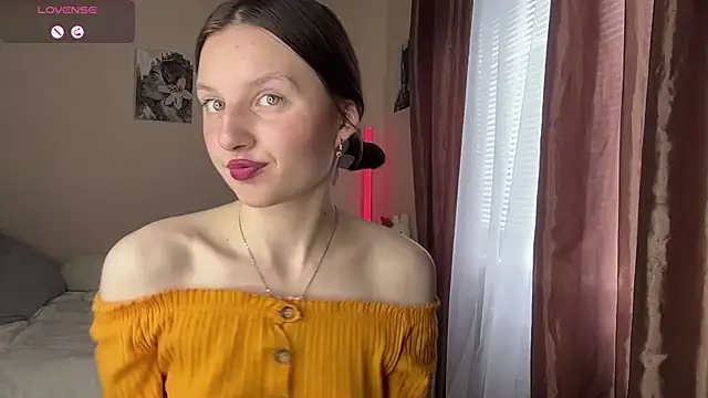 JanellHousen online show from June 2026 05:12:02 AM