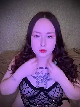 BambiGlow online show from October 2025 07:05:02 AM