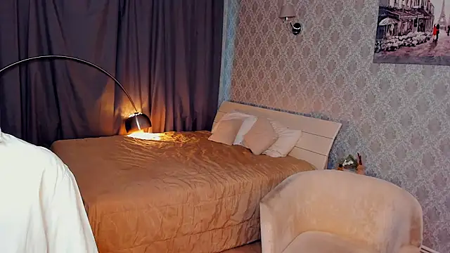 LibbyVenzeio online show from November 2025 07:12:01 AM