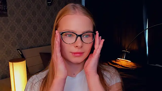 LibbyVenzeio online show from October 2025 07:09:02 AM