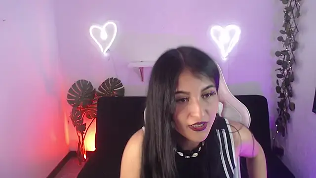 Snapshot of Lexy_Storm_18 chatting on October 2025 01:45:01 PM Lexy Storm 18 online show from October 2025 01:45:01 PM