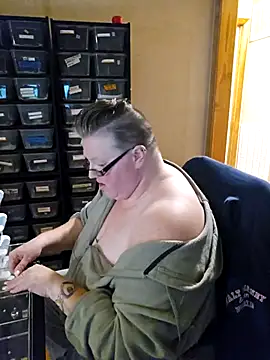 Snapshot of Budd_Bunney chatting on October 2025 03:32:01 AM Budd Bunney online show from October 2025 03:32:01 AM
