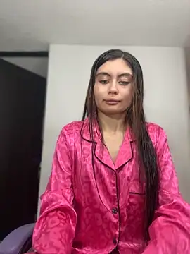 Im Natashaaaa online show from October 2025 10:23:01 PM