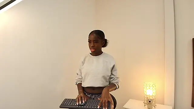 NatashaTaylor online show from November 2025 10:15:01 AM