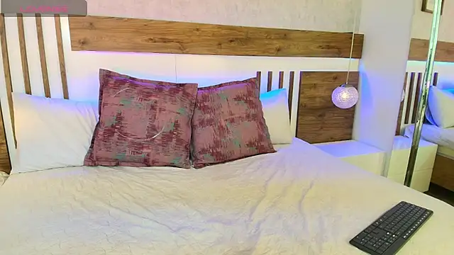 LucianaWainN online show from March 2026 01:19:02 PM