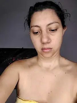 Snapshot of julietta_maxi chatting on October 2025 12:17:01 PM julietta maxi online show from October 2025 12:17:01 PM