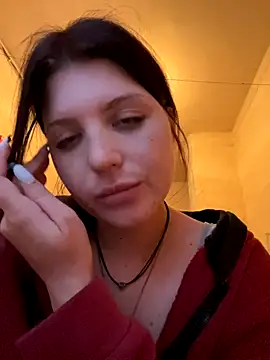 Snapshot of RileyAdams chatting on September 2025 12:00:01 PM RileyAdams online show from September 2025 12:00:01 PM