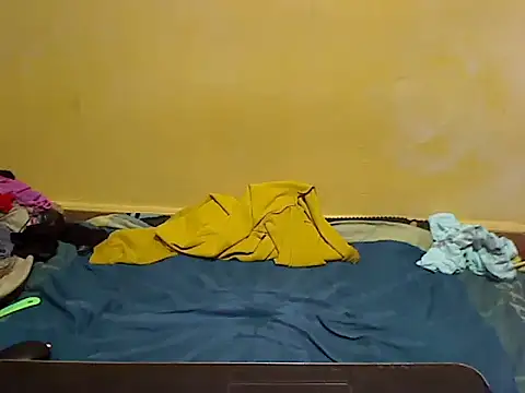 Snapshot of RoseNaya chatting on November 2025 03:33:01 PM RoseNaya online show from November 2025 03:33:01 PM