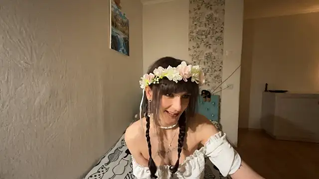 Snapshot of lunaangeltears chatting on October 2025 10:11:01 PM lunaangeltears online show from October 2025 10:11:01 PM