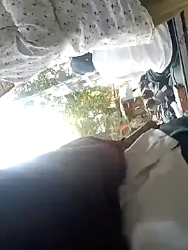 puneriboy32 online show from November 2025 06:28:02 AM