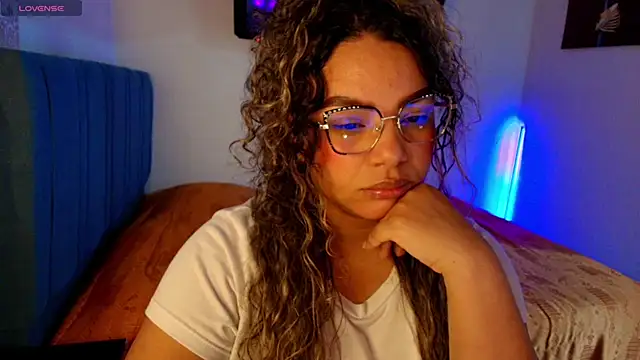 Snapshot of scarlet_queen__ chatting on October 2025 02:32:01 AM scarlet queen online show from October 2025 02:32:01 AM