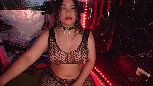 Snapshot of scarlet_queen__ chatting on November 2025 07:50:02 PM scarlet queen online show from November 2025 07:50:02 PM