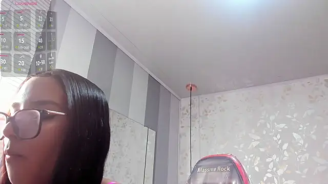 Luciaoregon online show from December 2025 12:48:02 PM