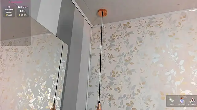 Luciaoregon online show from November 2025 01:14:01 PM