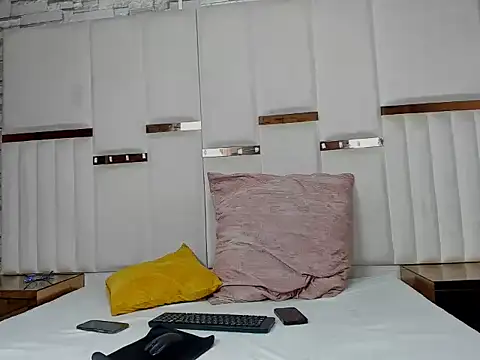HilaryAndDominic online show from October 2025 03:24:02 PM