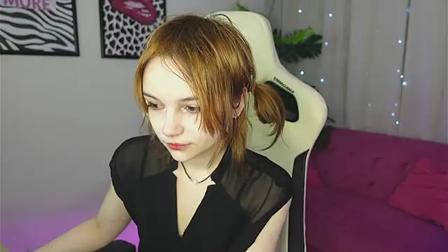 Staymonica online show from January 2026 01:04:02 PM