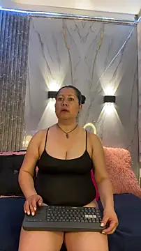 Marianasmitt online show from October 2025 11:53:02 AM