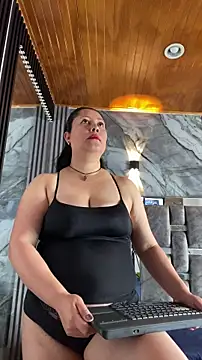 Marianasmitt online show from October 2025 12:17:02 PM