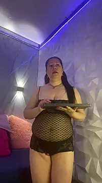 Marianasmitt online show from November 2025 11:47:01 AM