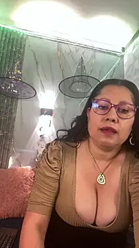 Marianasmitt online show from November 2025 12:10:02 PM