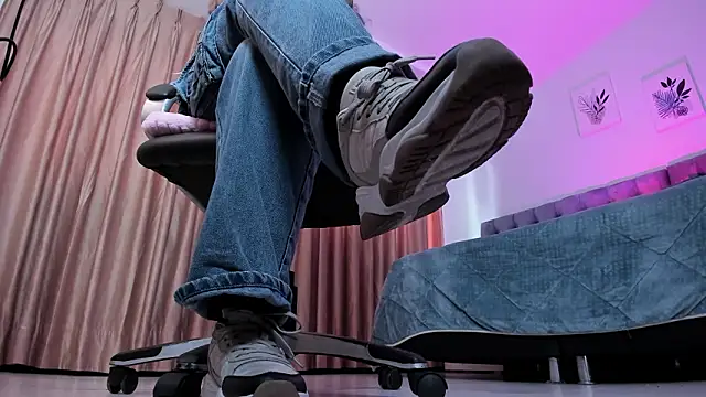 Scarlett  Cooper   online show from February 2026 12:48:02 PM