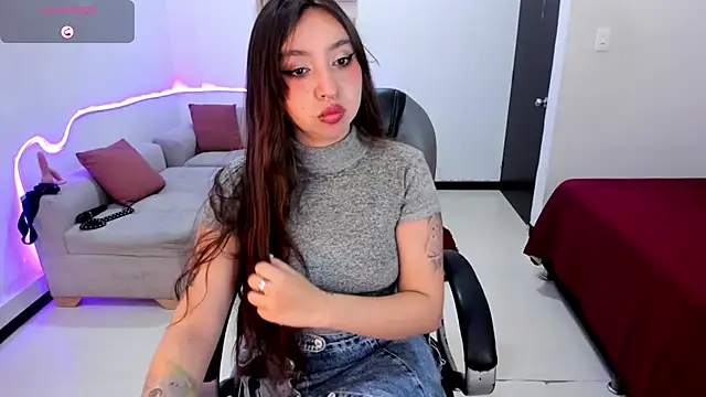 Scarlett  Cooper   online show from November 2025 01:11:02 PM