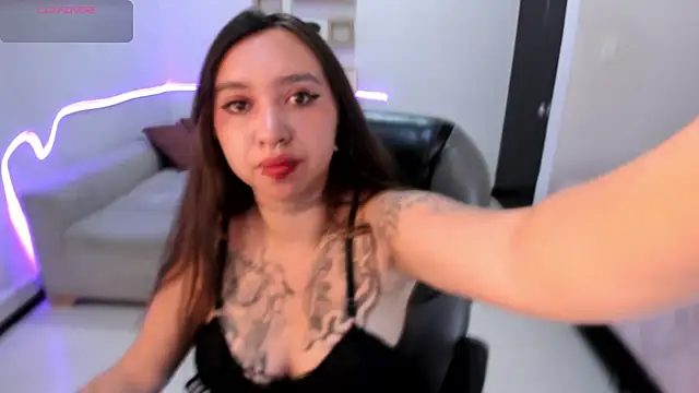 Scarlett  Cooper   online show from October 2025 12:37:01 PM