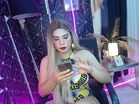 Kylaanne online show from May 2026 01:56:01 AM