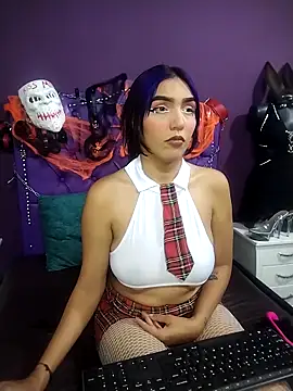 Sophie-dbs online show from October 2025 04:58:02 PM