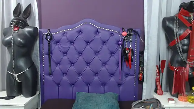 Sophie-dbs online show from November 2025 09:30:02 PM