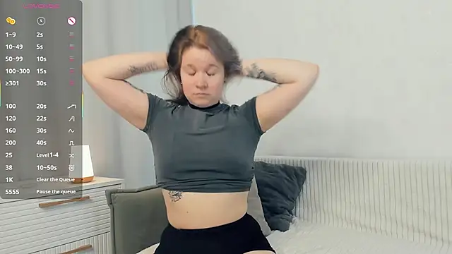 Snapshot of EviaVanveen chatting on October 2025 07:20:02 AM EviaVanveen online show from October 2025 07:20:02 AM