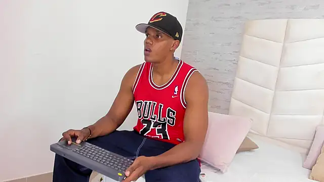 jax black online show from October 2025 07:02:01 PM