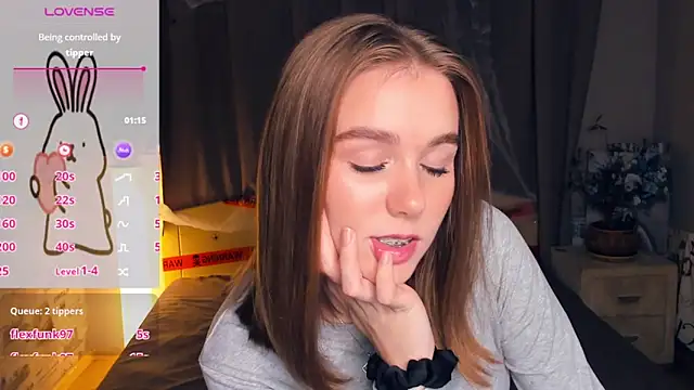 TienKnous online show from November 2025 07:18:02 PM